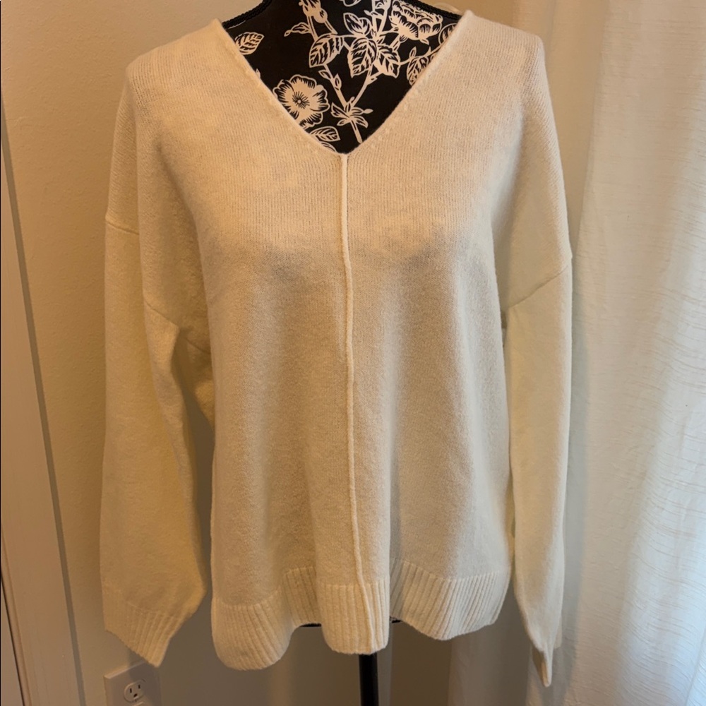 Vince Camuto Cream V-Neck Sweater - Picture 1 of 10